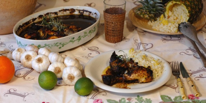 Pollo asado con arroz por piña y coco